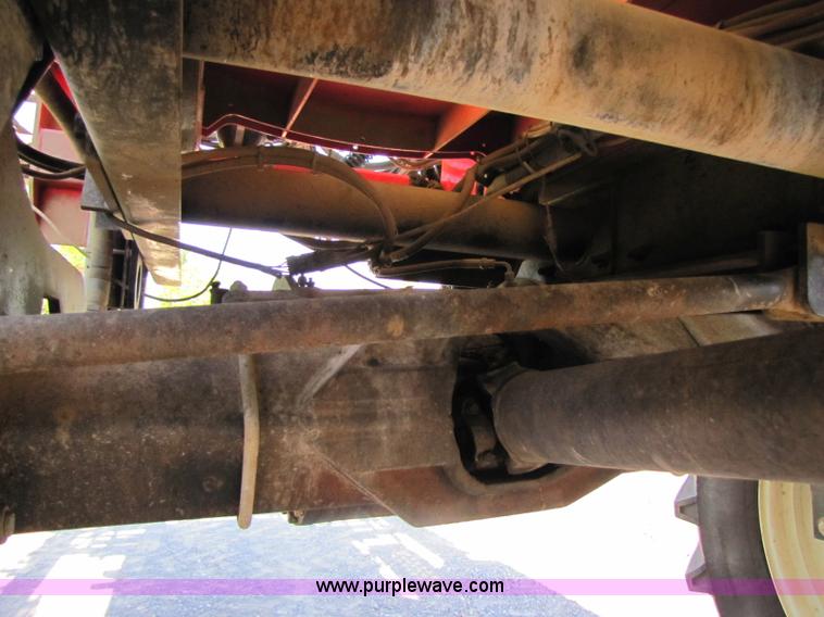 image for item 1341 2008 Apache AS710 self propelled sprayer