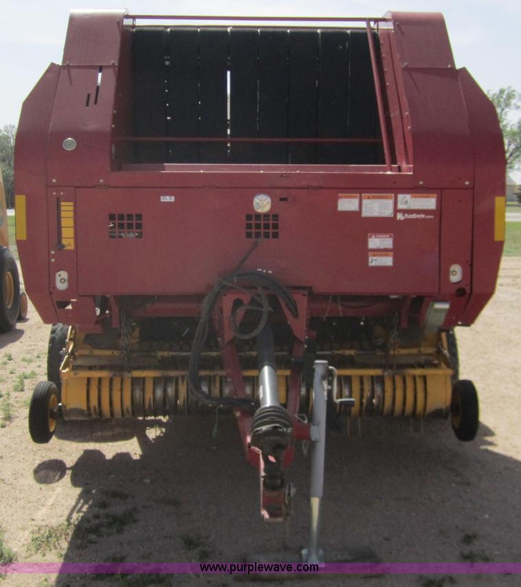 image for item 3084 New Holland BR7090 baler