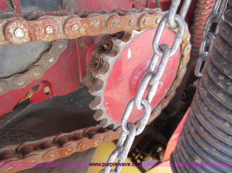 image for item 3084 New Holland BR7090 baler