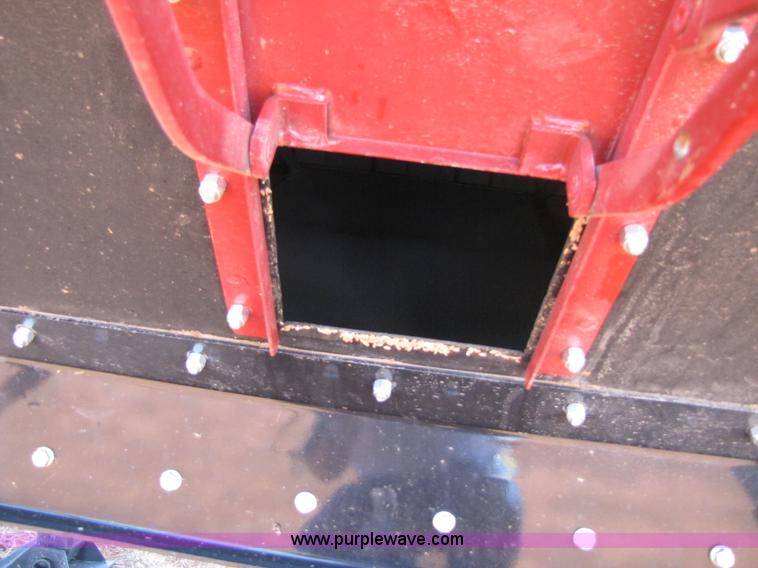 image for item 3441 2011 Travelong 34' dual hopper grain trailer