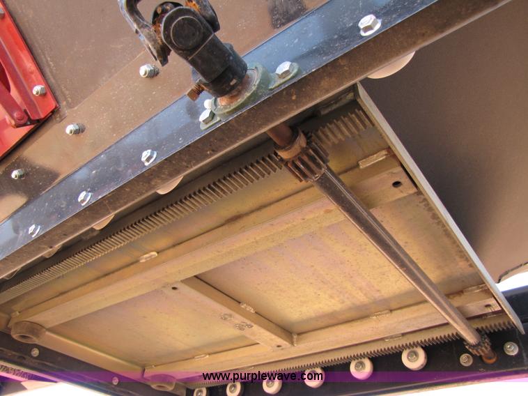 image for item 3441 2011 Travelong 34' dual hopper grain trailer