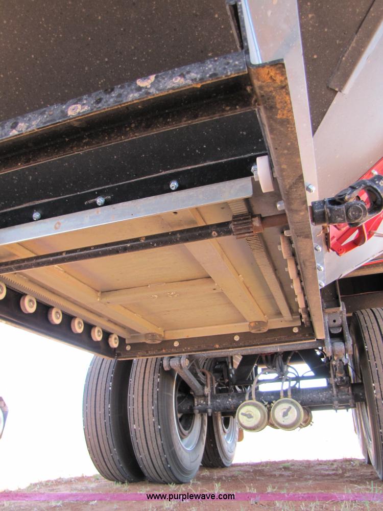 image for item 3441 2011 Travelong 34' dual hopper grain trailer