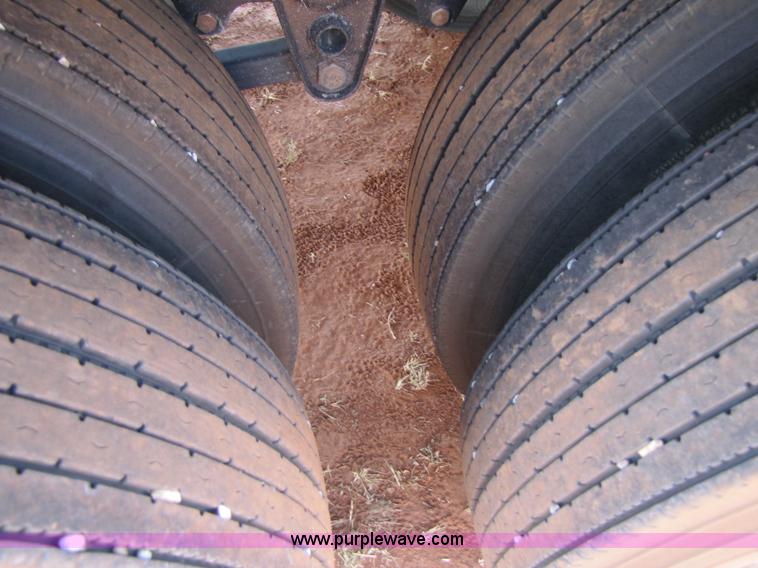 image for item 3441 2011 Travelong 34' dual hopper grain trailer