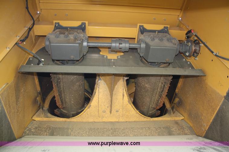 image for item A2167 2006 Lexion 560R RWA combine