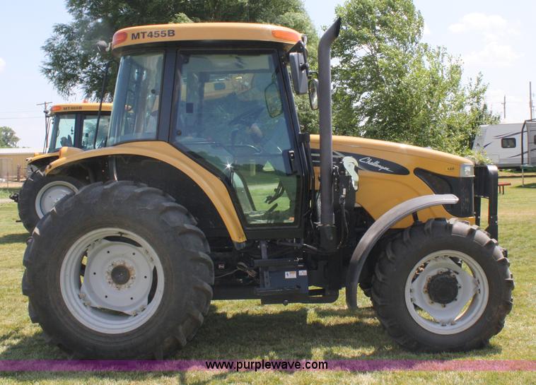 image for item A2175 2009 Challenger MT455B MFWD tractor