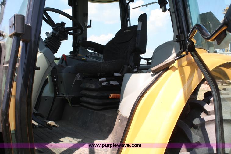 image for item A2175 2009 Challenger MT455B MFWD tractor