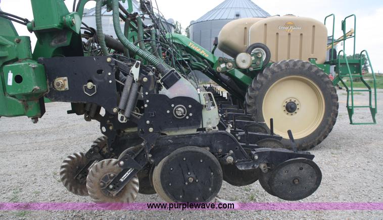 image for item A2190 Great Plains Yield Pro 1625 planter