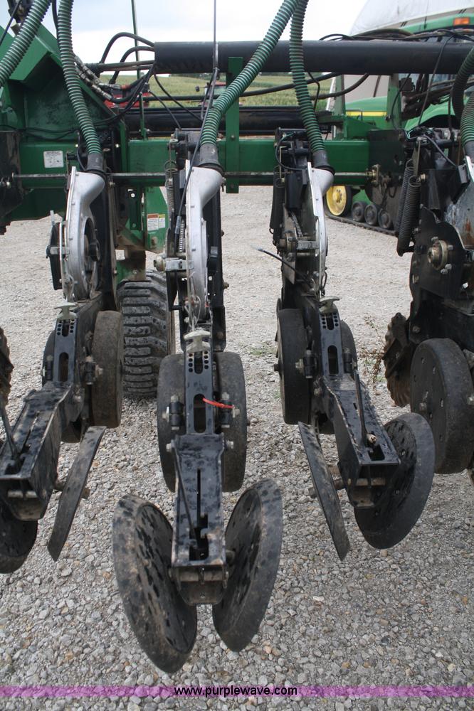 image for item A2190 Great Plains Yield Pro 1625 planter