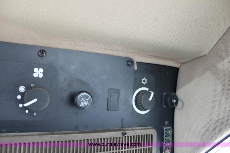 image for item A2583 John Deere 5300 tractor