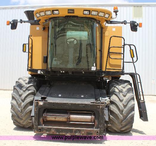 image for item A3595 2005 Challenger 670 corn/soybean combine
