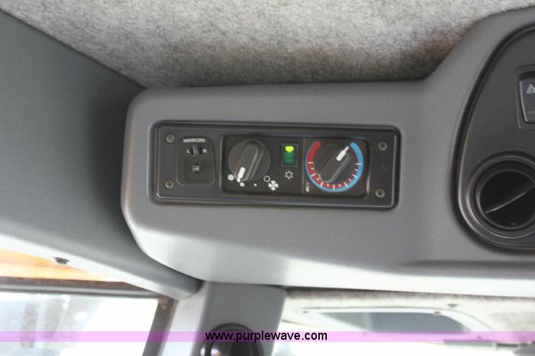 image for item A3595 2005 Challenger 670 corn/soybean combine