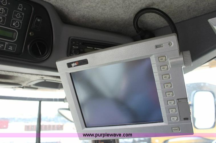 image for item A3595 2005 Challenger 670 corn/soybean combine