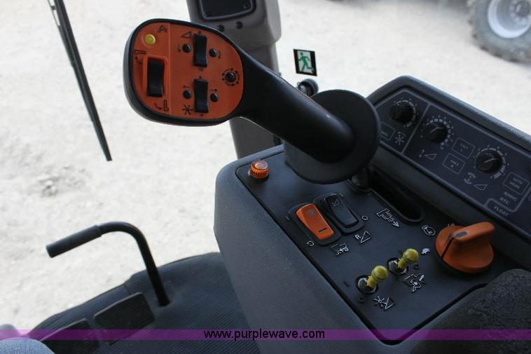 image for item A3595 2005 Challenger 670 corn/soybean combine