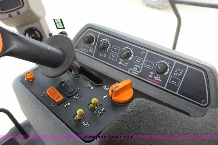 image for item A3595 2005 Challenger 670 corn/soybean combine