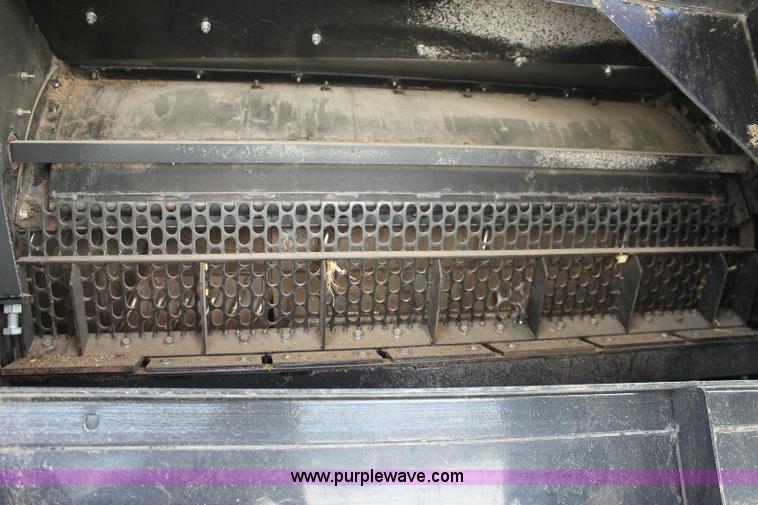 image for item A3595 2005 Challenger 670 corn/soybean combine