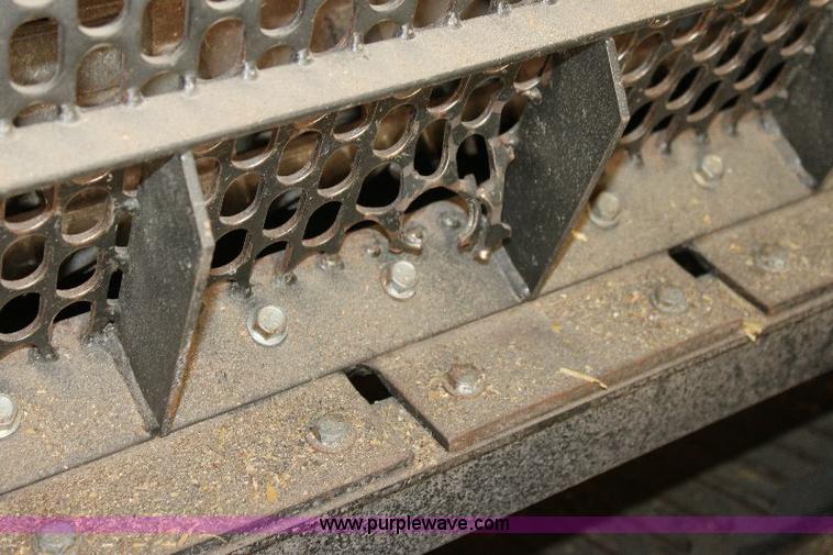 image for item A3595 2005 Challenger 670 corn/soybean combine