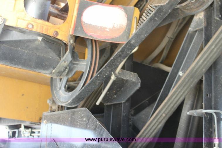 image for item A3595 2005 Challenger 670 corn/soybean combine