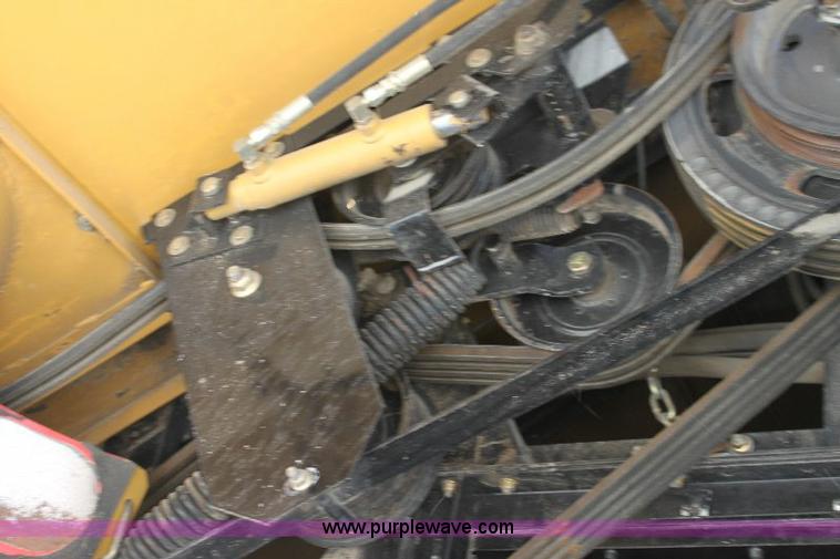 image for item A3595 2005 Challenger 670 corn/soybean combine