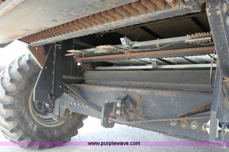 image for item A3595 2005 Challenger 670 corn/soybean combine