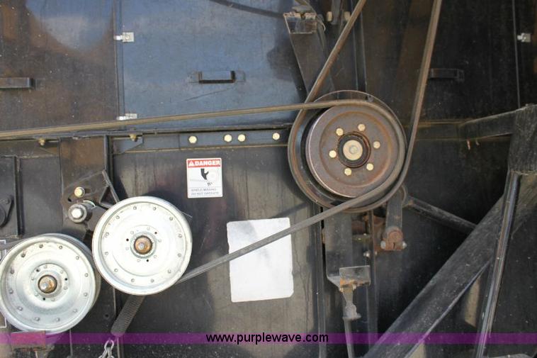 image for item A3595 2005 Challenger 670 corn/soybean combine