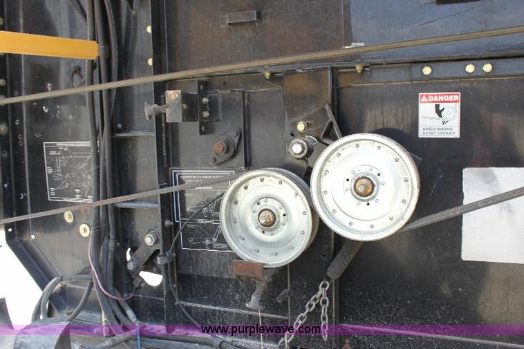 image for item A3595 2005 Challenger 670 corn/soybean combine