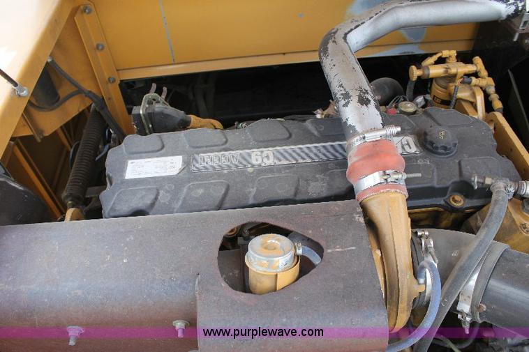 image for item A3595 2005 Challenger 670 corn/soybean combine