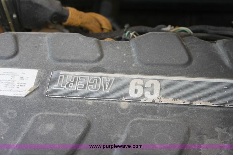 image for item A3595 2005 Challenger 670 corn/soybean combine