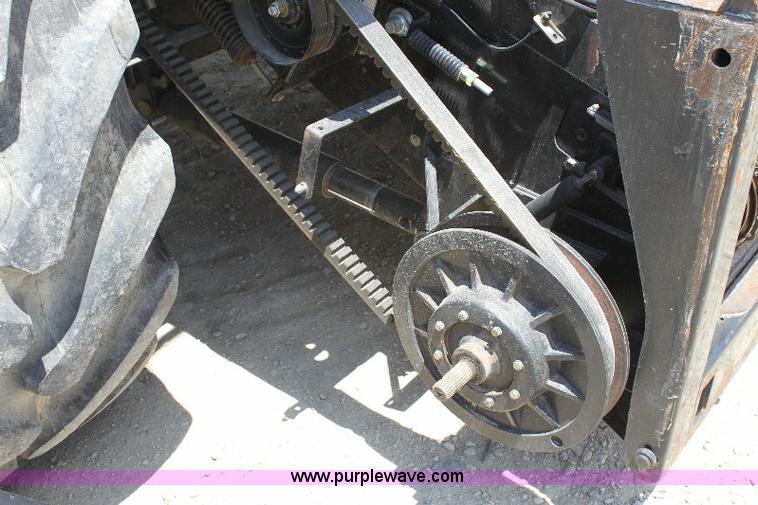 image for item A3595 2005 Challenger 670 corn/soybean combine