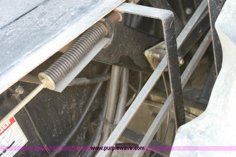 image for item A3595 2005 Challenger 670 corn/soybean combine