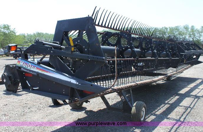 image for item A3599 2005 Mac Don 974 36' flex draper head