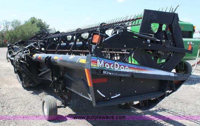 image for item A3599 2005 Mac Don 974 36' flex draper head