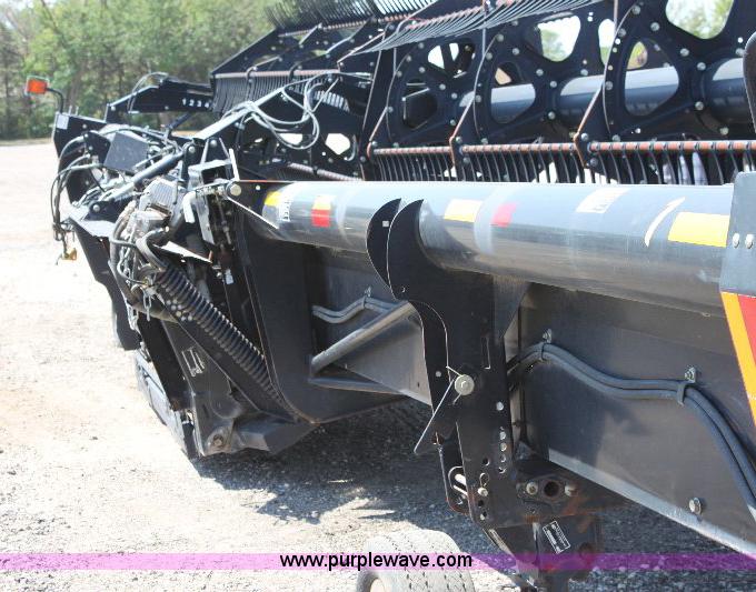 image for item A3599 2005 Mac Don 974 36' flex draper head