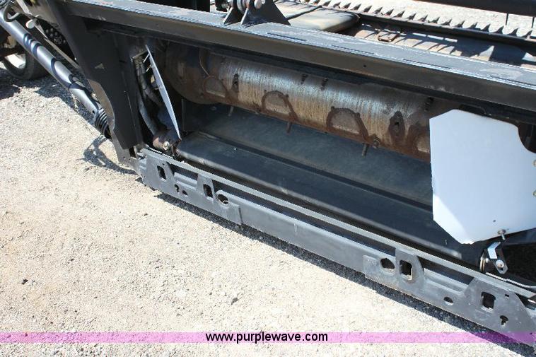 image for item A3599 2005 Mac Don 974 36' flex draper head