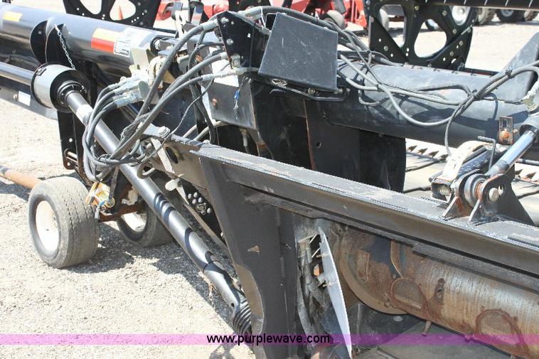 image for item A3599 2005 Mac Don 974 36' flex draper head