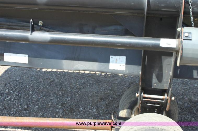 image for item A3599 2005 Mac Don 974 36' flex draper head