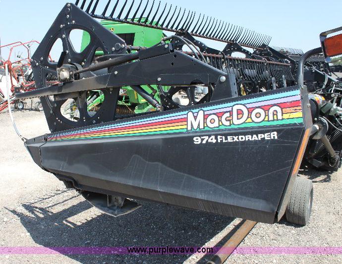 image for item A3599 2005 Mac Don 974 36' flex draper head