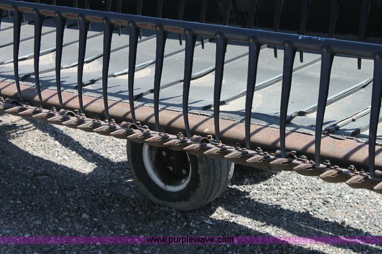 image for item A3599 2005 Mac Don 974 36' flex draper head