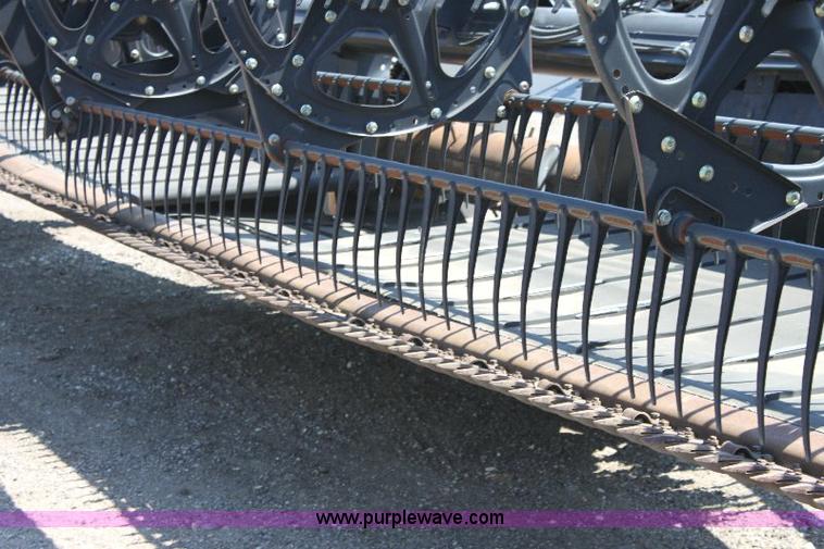 image for item A3599 2005 Mac Don 974 36' flex draper head