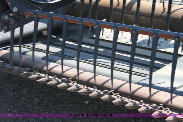 image for item A3599 2005 Mac Don 974 36' flex draper head