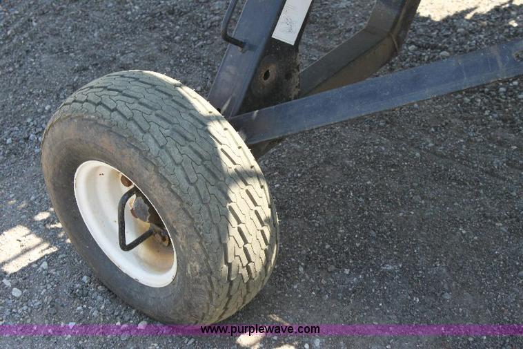 image for item A3599 2005 Mac Don 974 36' flex draper head