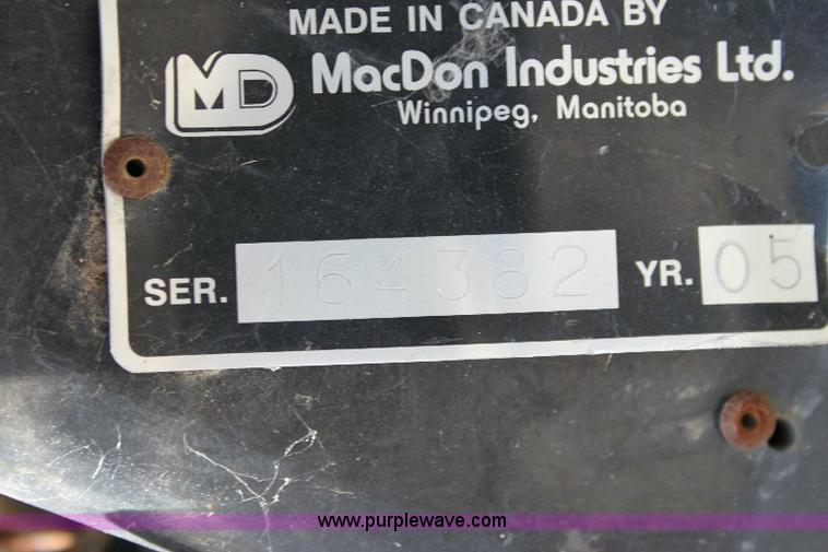 image for item A3599 2005 Mac Don 974 36' flex draper head