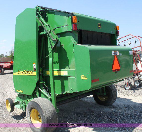 image for item A3600 John Deere 567 mega wide round baler