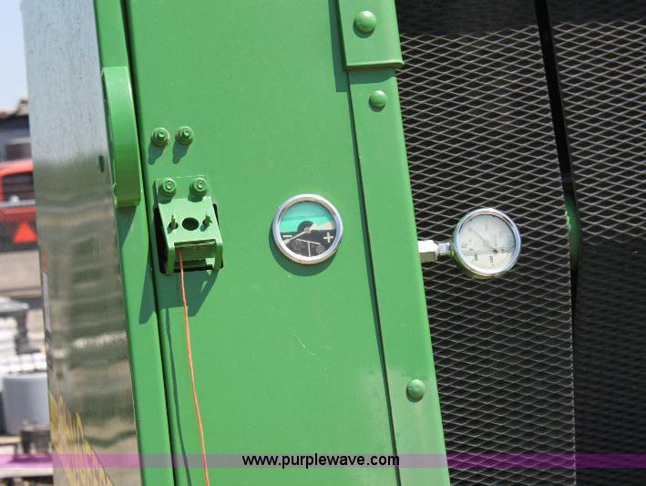 image for item A3600 John Deere 567 mega wide round baler