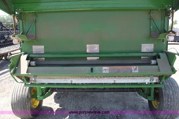 image for item A3600 John Deere 567 mega wide round baler