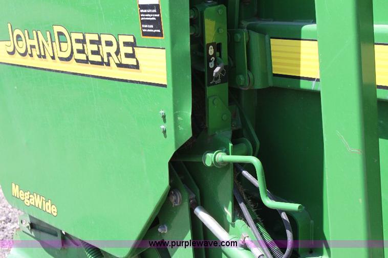 image for item A3600 John Deere 567 mega wide round baler