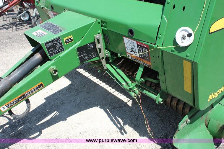 image for item A3600 John Deere 567 mega wide round baler