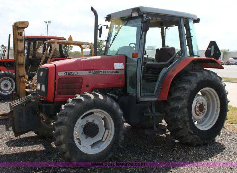 image for item A3606 1998 Massey-Ferguson 4253 tractor
