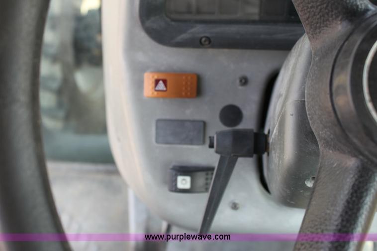 image for item A3606 1998 Massey-Ferguson 4253 tractor