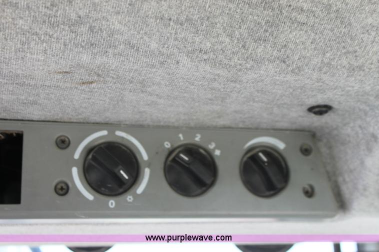 image for item A3606 1998 Massey-Ferguson 4253 tractor