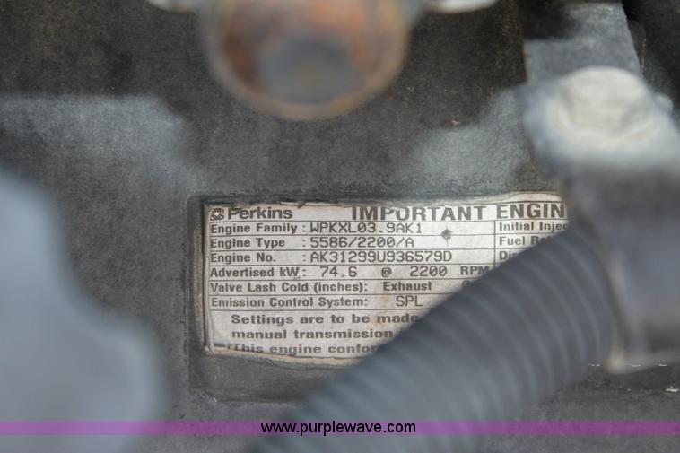 image for item A3606 1998 Massey-Ferguson 4253 tractor